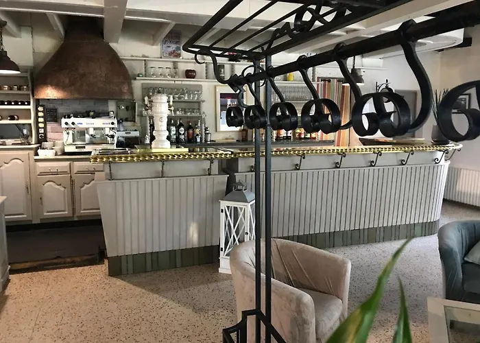 Hotel Logis Le Relais Des Plages 2*